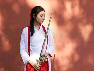 蜜桃社 – 美绪的小天使：原图和套图——超怕被她飞走的那种！
