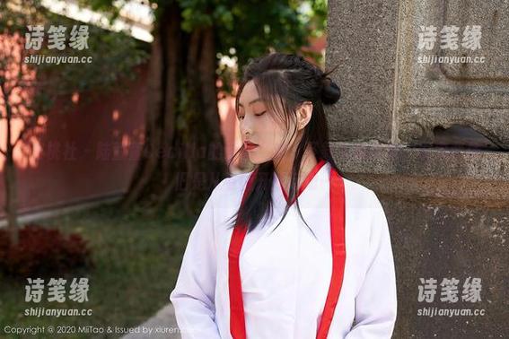 蜜桃社 - 陆萱萱Cecilia的运动图库，下载安装再说，现实我依旧是从看图开始运动…