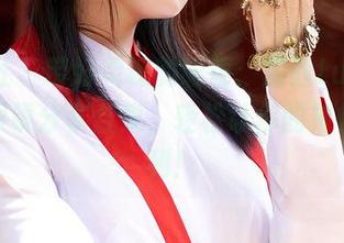 蜜桃社 – 带好灵魂的眼镜：露西Lucy和她的眼镜分享合集，轻松让你的神情更犀利！