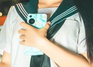 无圣光也能柔和，蠢沫沫的女友风情图像