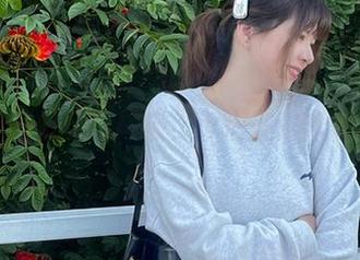 闪月半的粉色写真集：谁还在追求优雅呢？