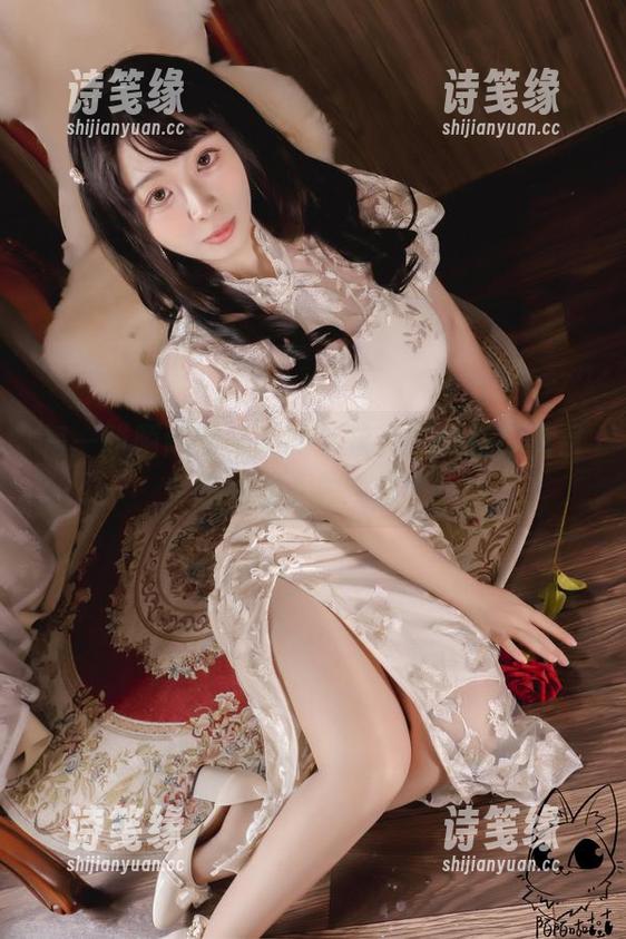 陌陌咕咕咕 每一张陌陌咕咕咕的女孩美图都在默默召唤我的下载按钮。