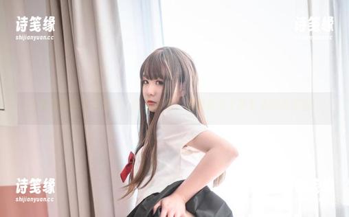 青水百合子 私拍里的青水百合子,白色搭配,像是在天上掉下来的棉花糖!