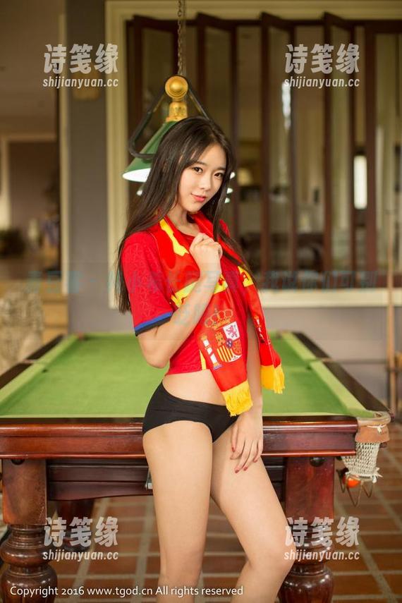 青豆客-纯小希 青豆客 - 纯小希长腿写真,我说你们可别眨眼!