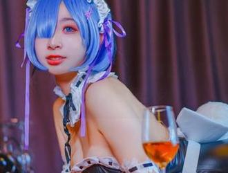 唯美高清，韶陌陌的眼镜虚实结合，分享这份“不期而遇”的美好，真令人停下脚步。