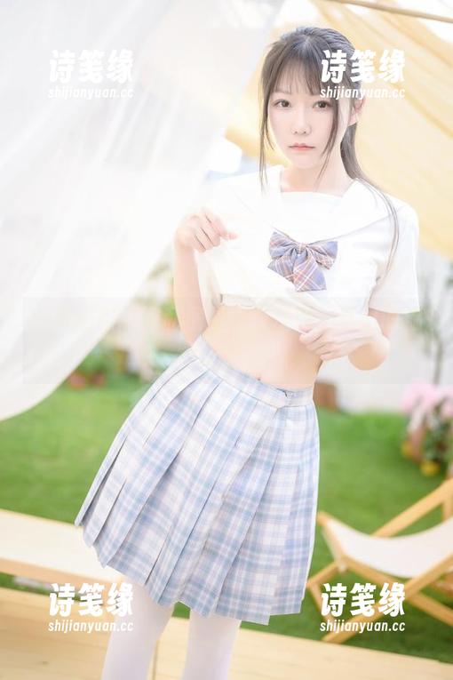 香草喵露露 香草喵露露的私房图集,灰色蕾丝里的温柔与俏皮